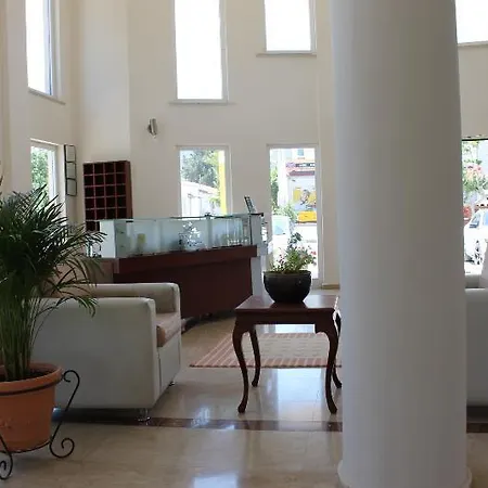 Hotel The & Agios Georgios (Kyrenia)