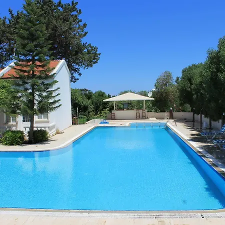 The & 2* Agios Georgios (Kyrenia)