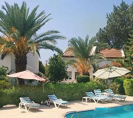 The & 2* Agios Georgios (Kyrenia)