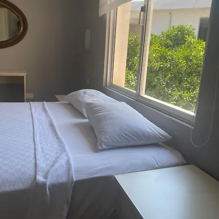 The & فندق Agios Georgios (Kyrenia)