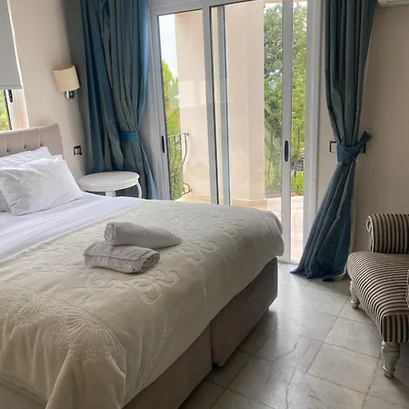 The & Hotel 3*