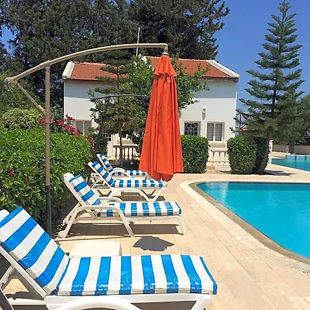 The & Agios Georgios (Kyrenia)