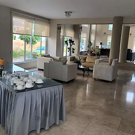Hotel The & Agios Georgios (Kyrenia)