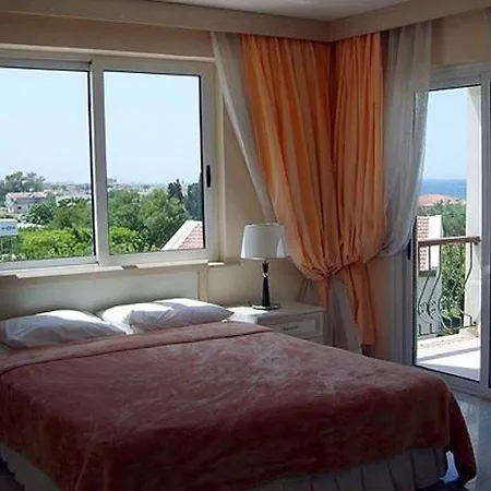 Hotel The & Agios Georgios (Kyrenia)