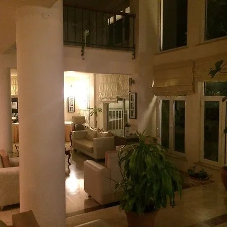 Hotel The & 3*