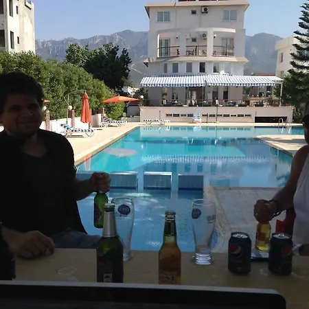Hotel The & Agios Georgios (Kyrenia)