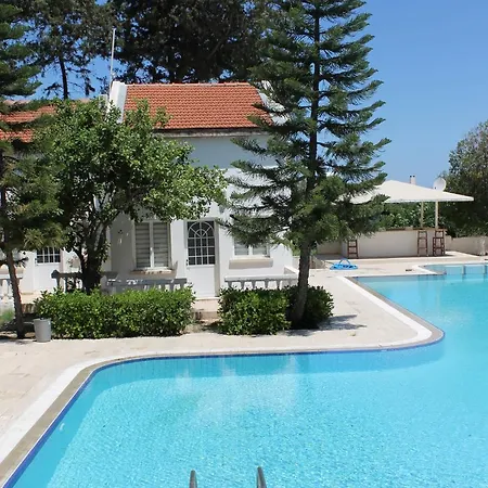 Отель The & Agios Georgios (Kyrenia)