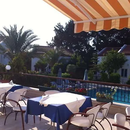 The & فندق Agios Georgios (Kyrenia)
