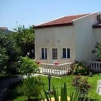 The & فندق Agios Georgios (Kyrenia)