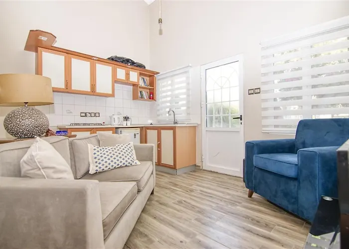 호텔 The & Agios Georgios (Kyrenia)