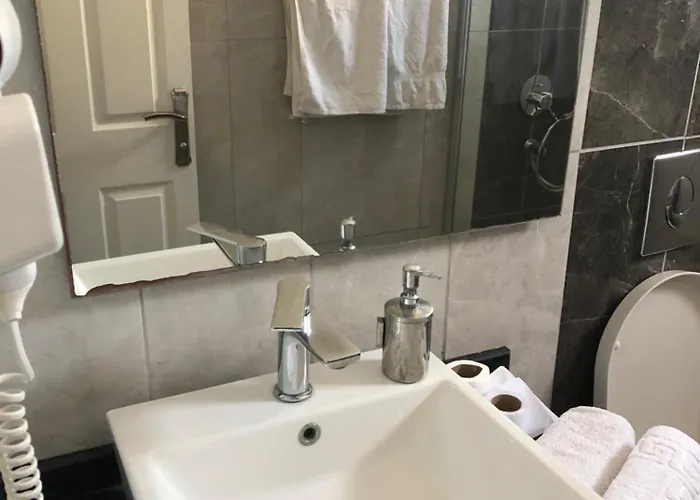 The & 호텔 Agios Georgios (Kyrenia)