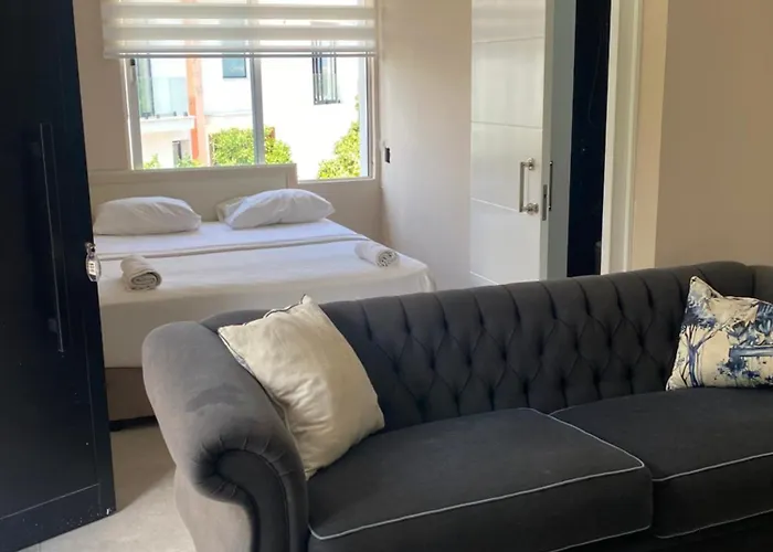 The & 2* Agios Georgios (Kyrenia)