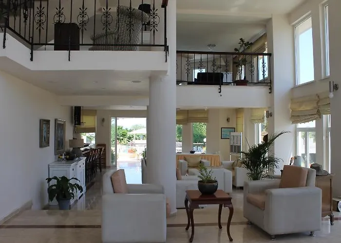 The & 호텔 Agios Georgios (Kyrenia)