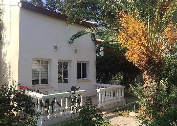 The & 호텔 Agios Georgios (Kyrenia)